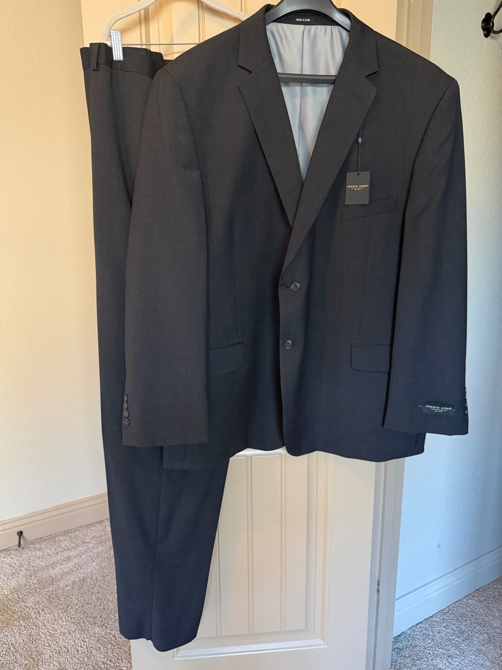 Pronto Uomo Men's Dark Charcoal Two-Piece Suit 54R 49W New NWT!